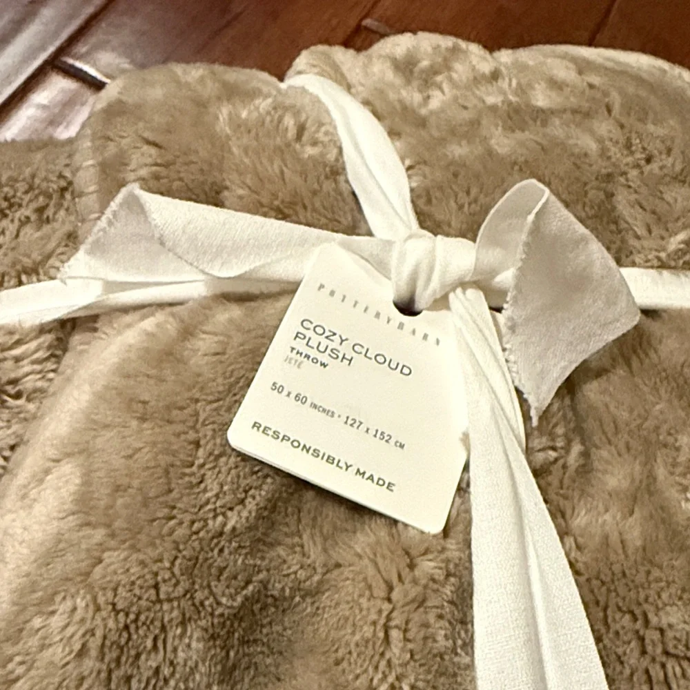 Pottery Barn Plush Throw Blanket - Taupe - Picture 2 of 3